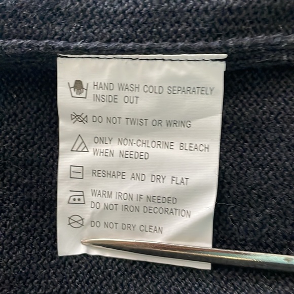 VTG Victoria Jones Embroidered Santa Cardigan Vest - Picture 6 of 8